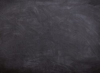 Z czym nosić czarne body?