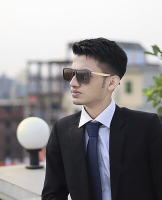 Jaki kolor skarpetek do szarego garnituru?